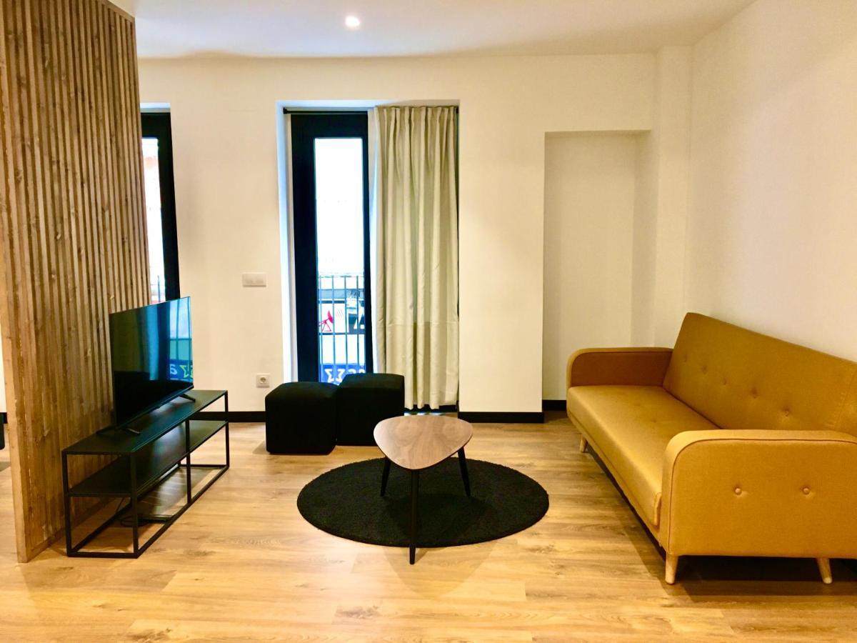 Loft De Diseno Con Balcon Apartment Figueres  Exterior photo